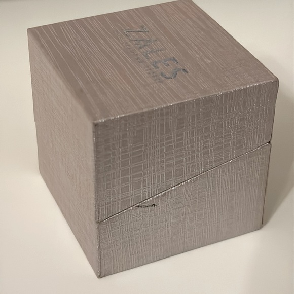 Zales Rose Gold and Silver Halo Pendant Necklace NWT - Picture 8 of 14